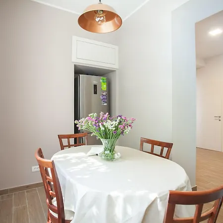 Apartments Sand Beach Апартаменти