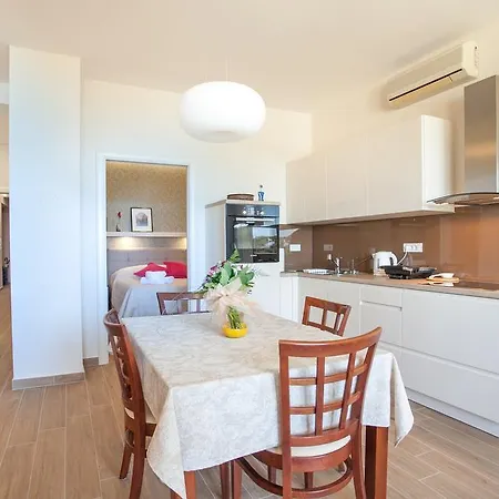 Apartments Sand Beach Lejlighed